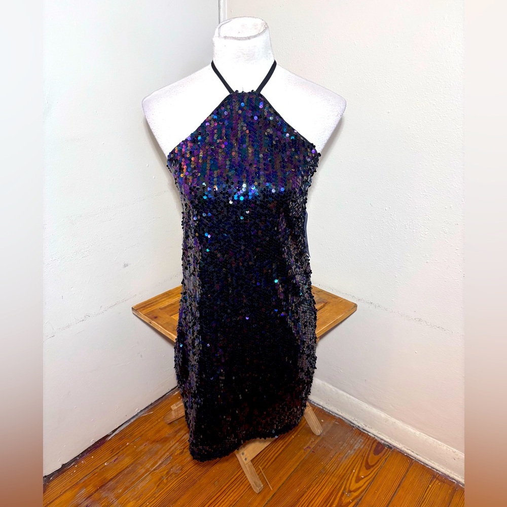 Jolt Sleeveless Sequin Halter Dress